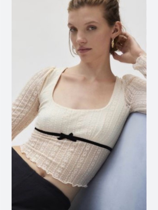 Urban Outfitters Tops - Urban Outfitters Kimchi Blue Lace Top